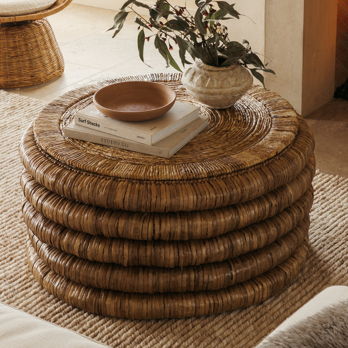 solroundwovencoffeetable4_1200