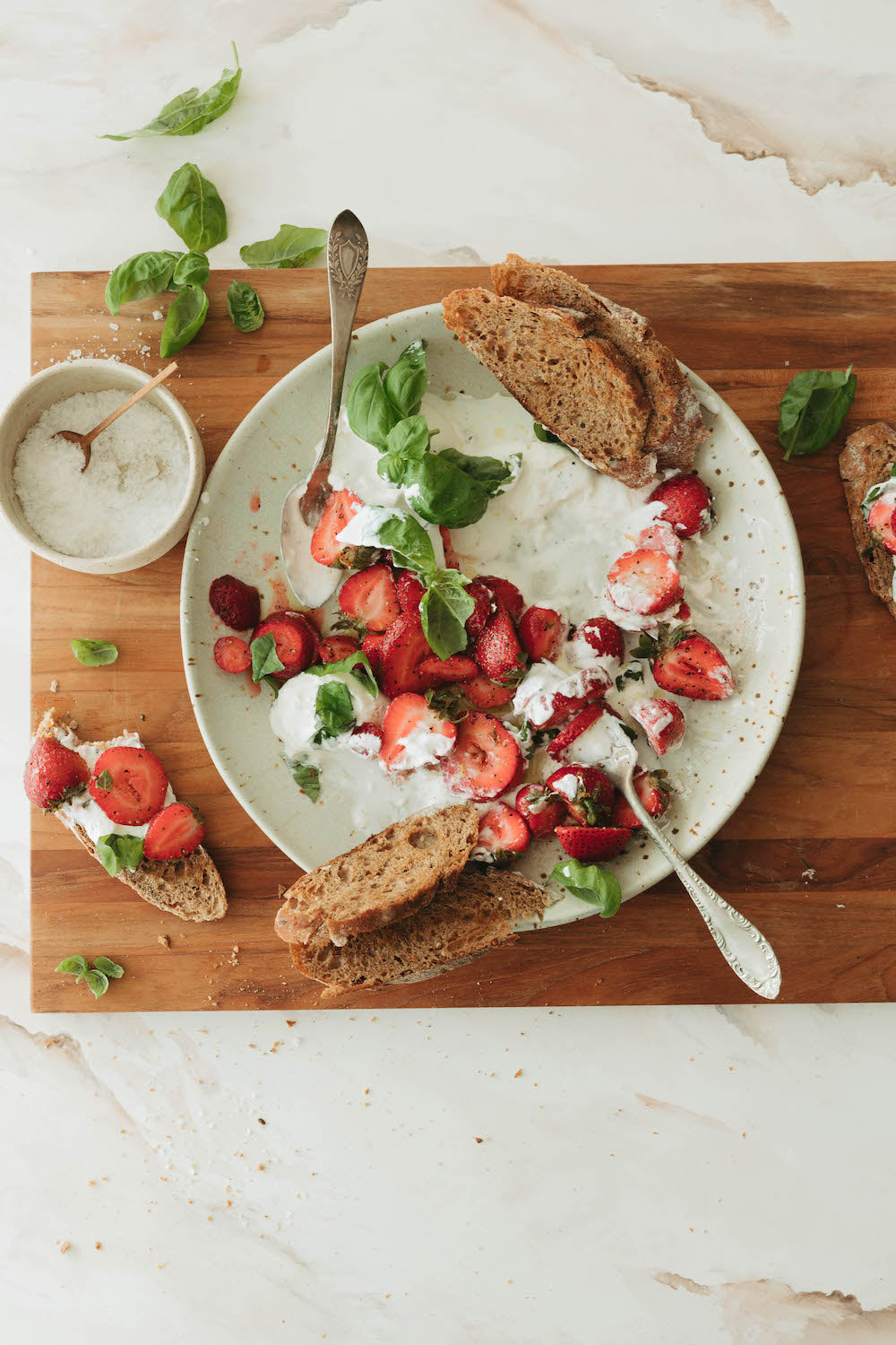 A Strawberry Caprese Salad That Tastes Like Summer – Casa Zuma