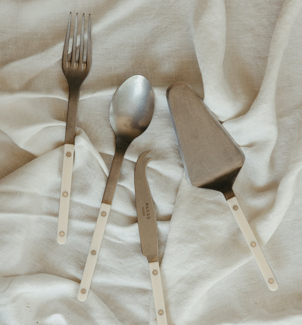 Casa Zuma - Sabre Cake Server - Stainless Steel Dessert Server