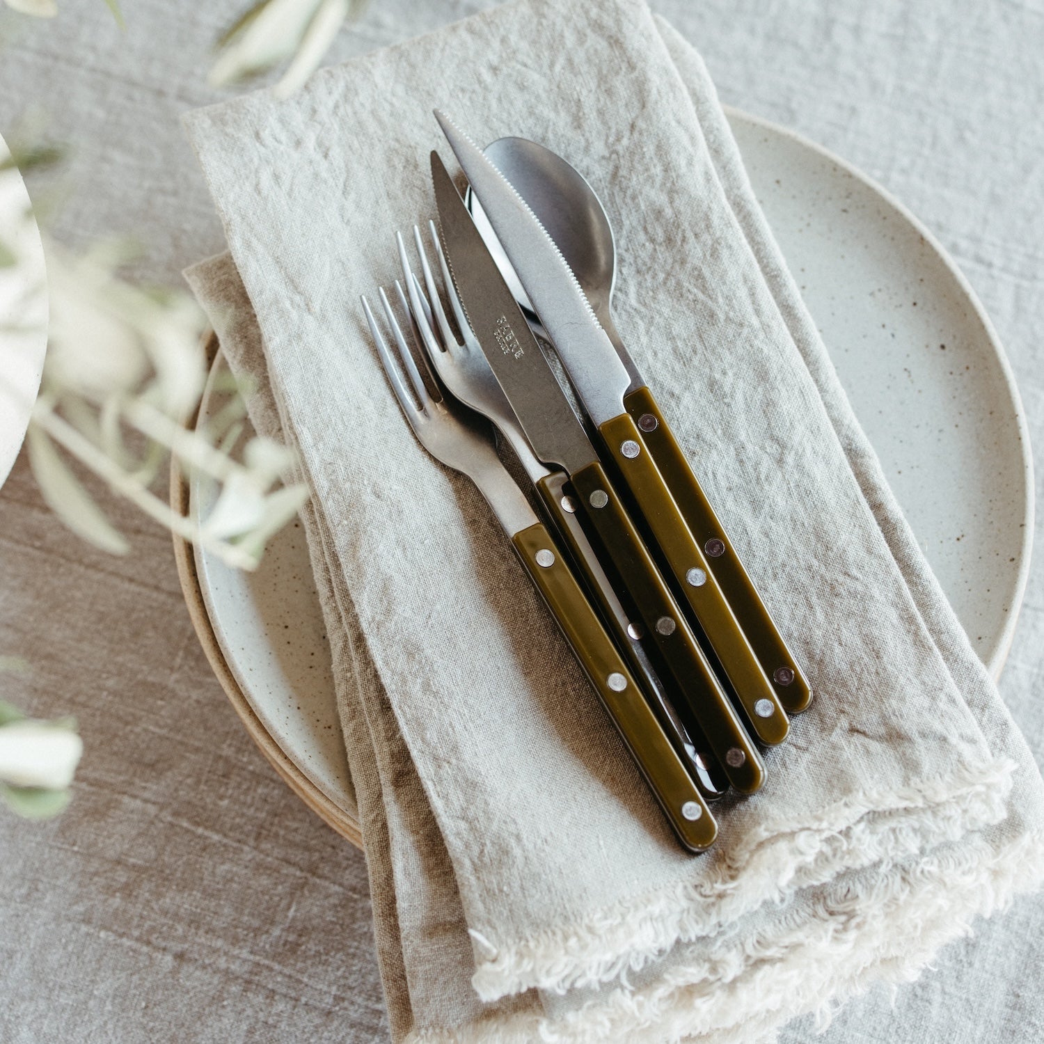 Sabre Olive Green Flatware 4-Piece Cutlery Set, Matte Finish
