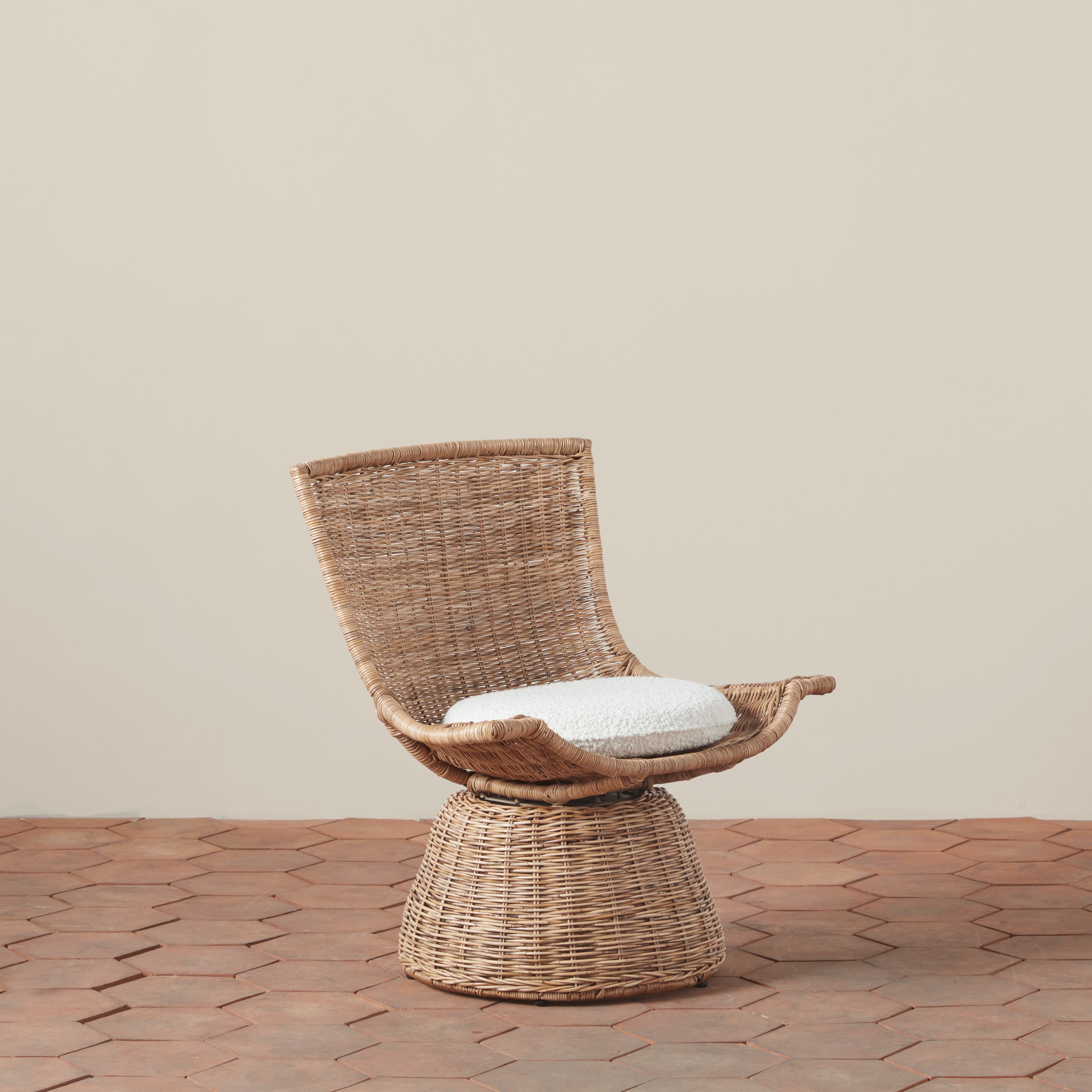 Healdsburg Small Wicker Swivel Chair Casa Zuma Healdsburg small wicker swivel chair casa zuma